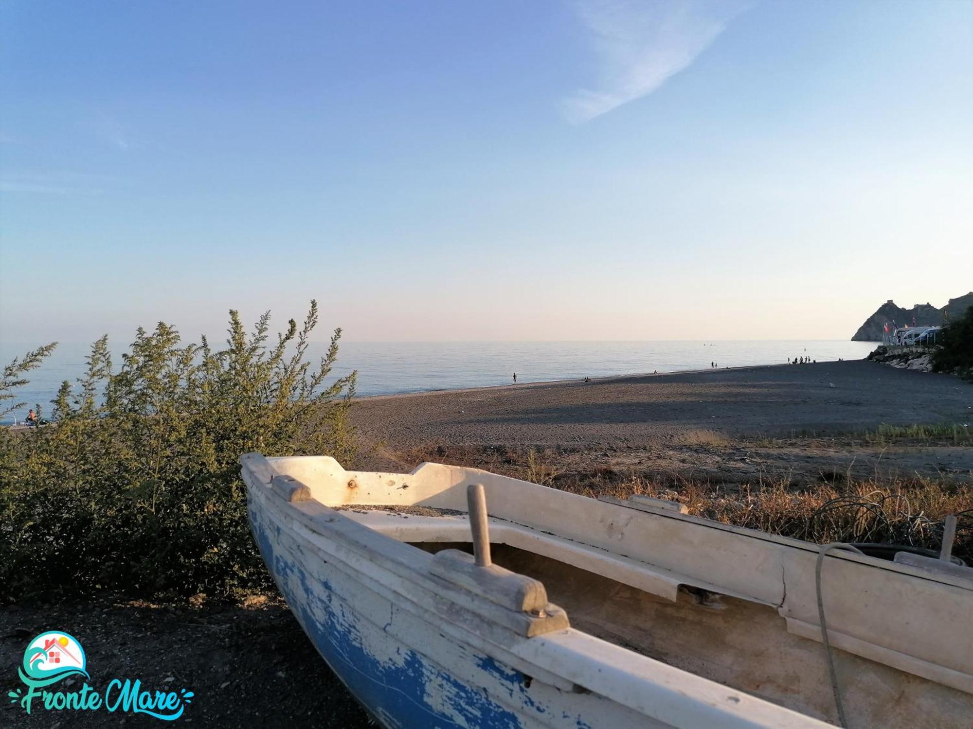 فيلا Casa Fronte Mare سانتا تيريزا دي ريفا المظهر الخارجي الصورة