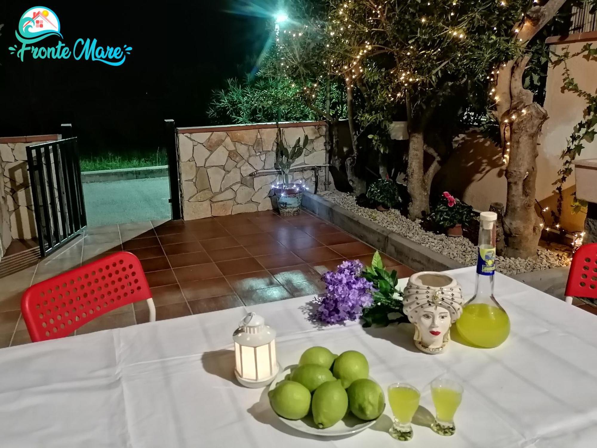 فيلا Casa Fronte Mare سانتا تيريزا دي ريفا المظهر الخارجي الصورة