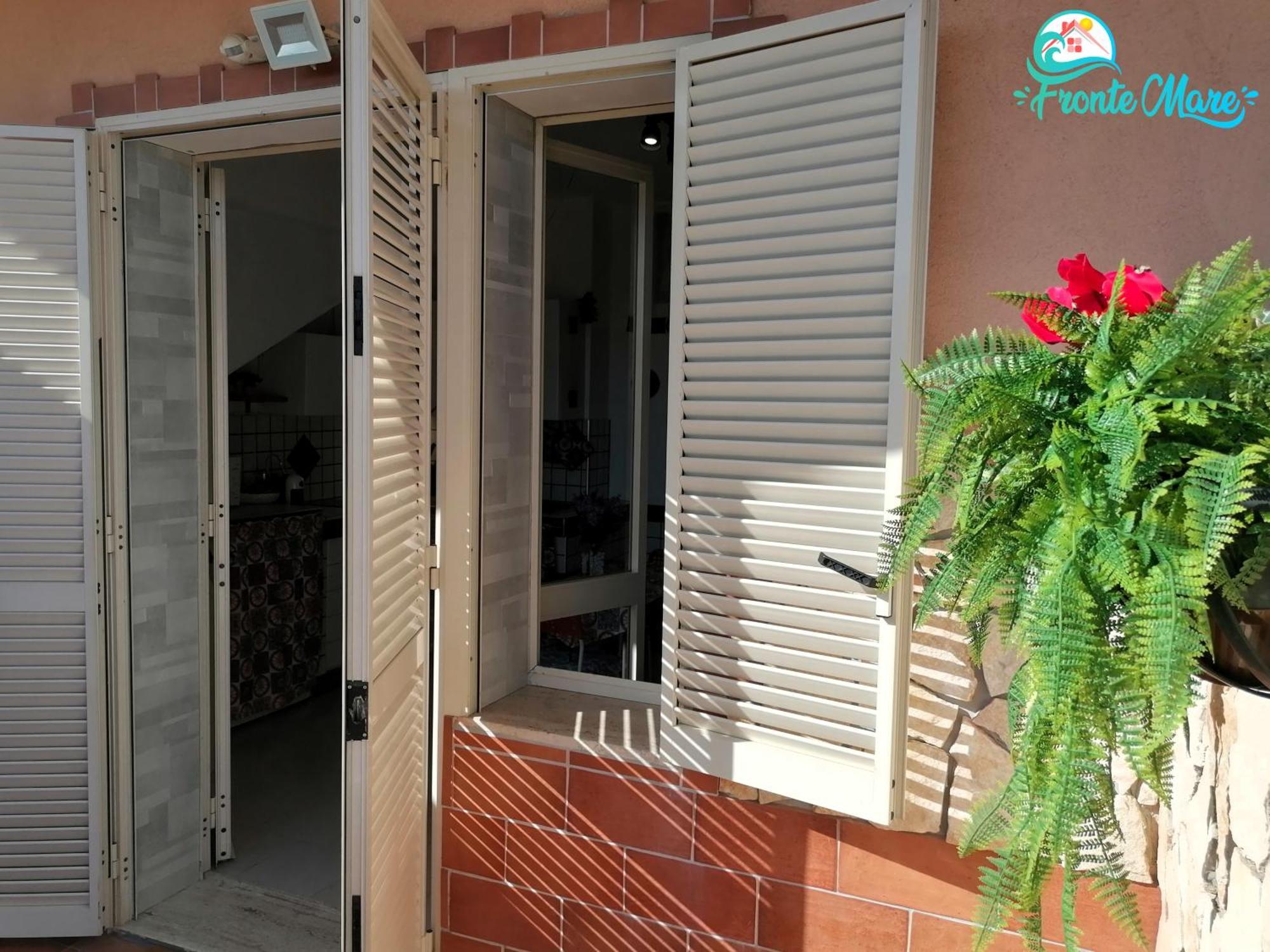 فيلا Casa Fronte Mare سانتا تيريزا دي ريفا المظهر الخارجي الصورة