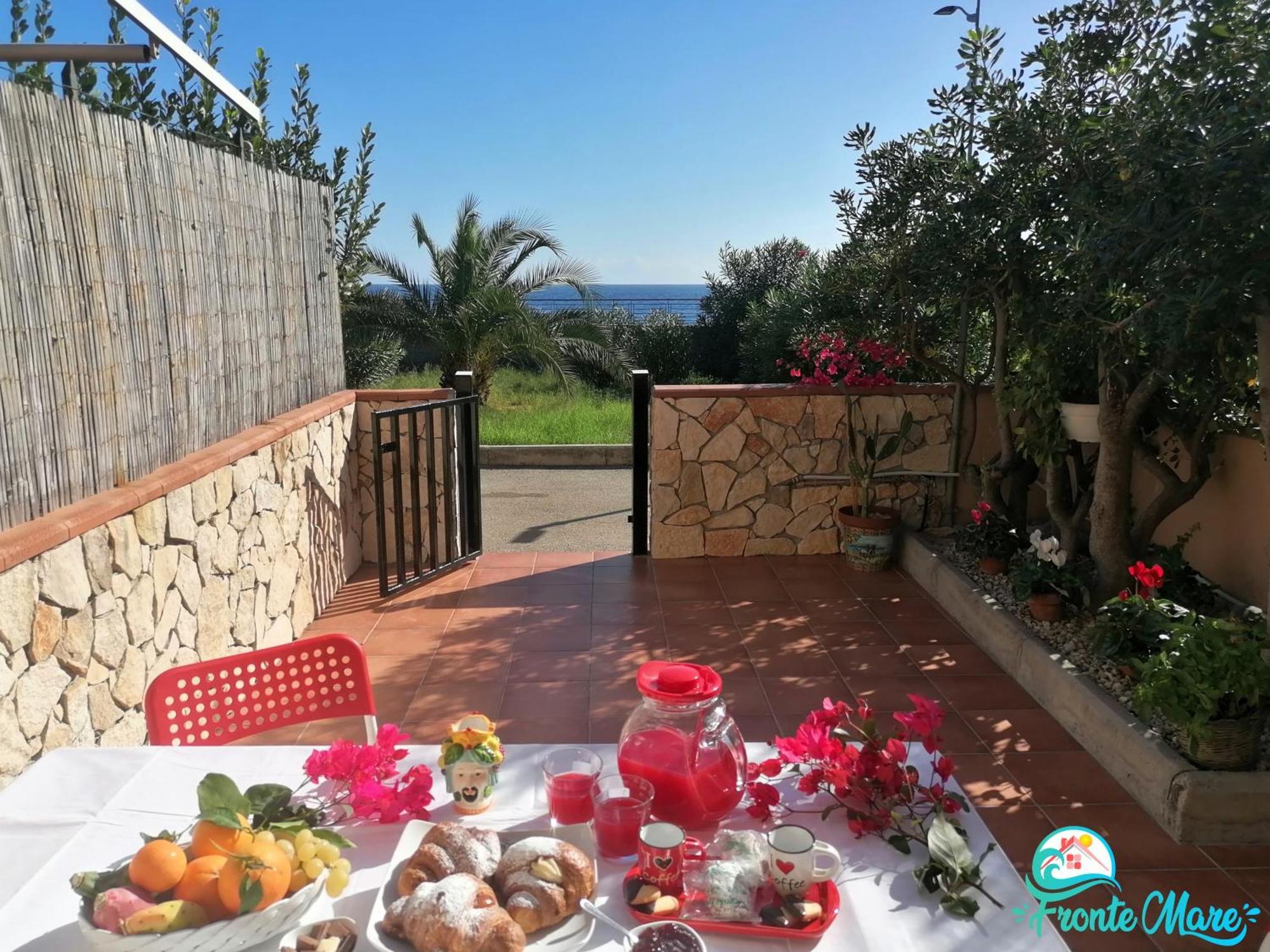 فيلا Casa Fronte Mare سانتا تيريزا دي ريفا المظهر الخارجي الصورة